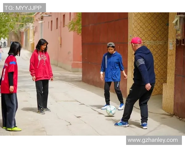 聚焦足球巨星妹妹成长故事她如何走出独特人生道路